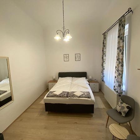 RÁD-VÁR Apartmanház Eger Exterior foto