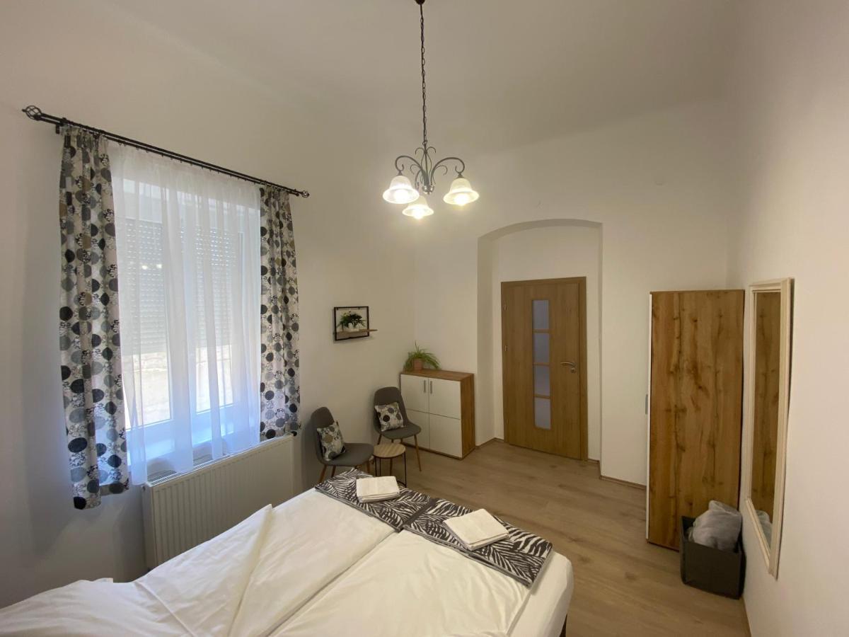 RÁD-VÁR Apartmanház Eger Exterior foto
