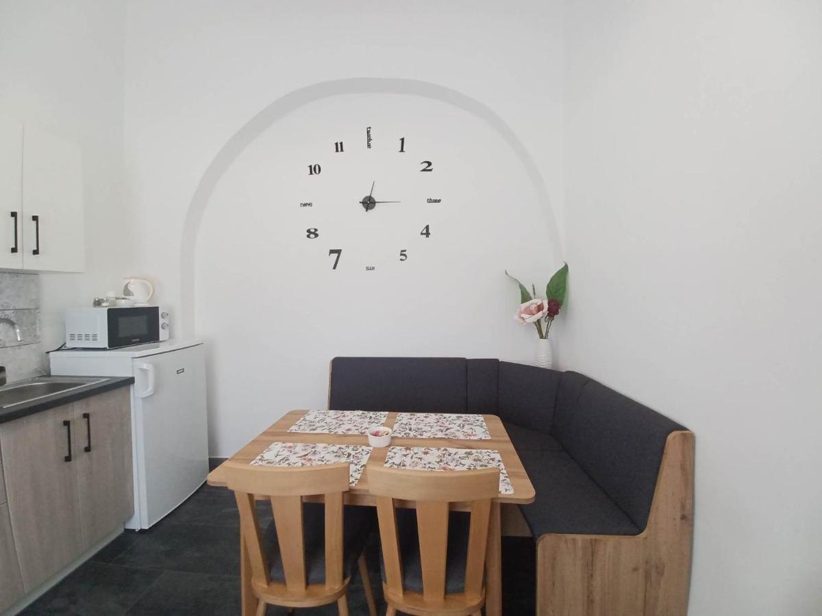 RÁD-VÁR Apartmanház Eger Exterior foto