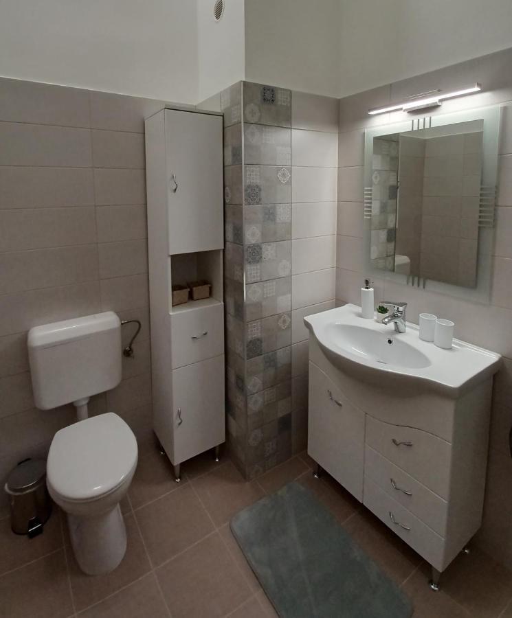 RÁD-VÁR Apartmanház Eger Exterior foto