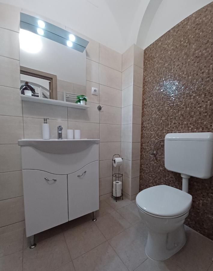 RÁD-VÁR Apartmanház Eger Exterior foto